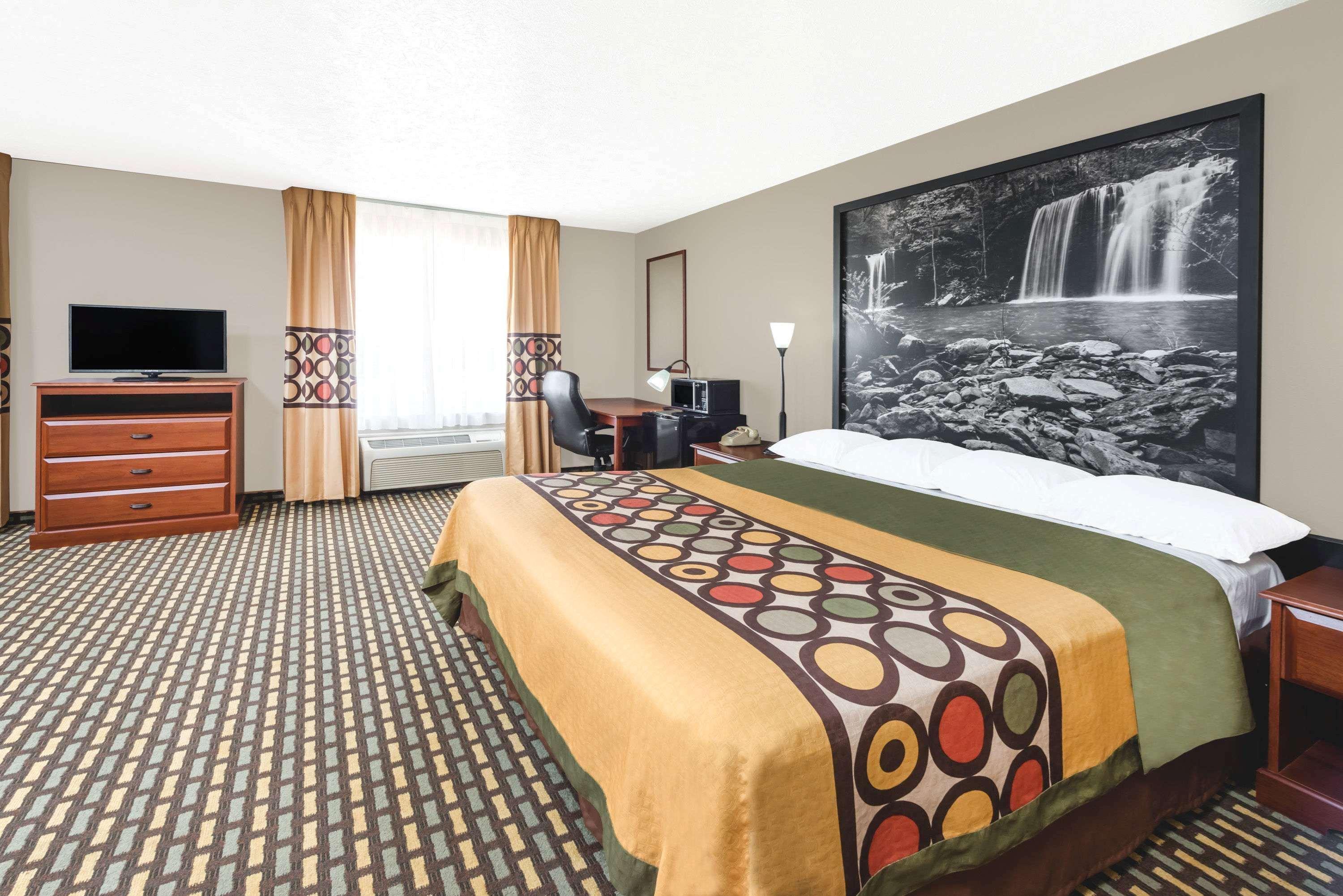 Super 8 By Wyndham Bolivar Exterior photo