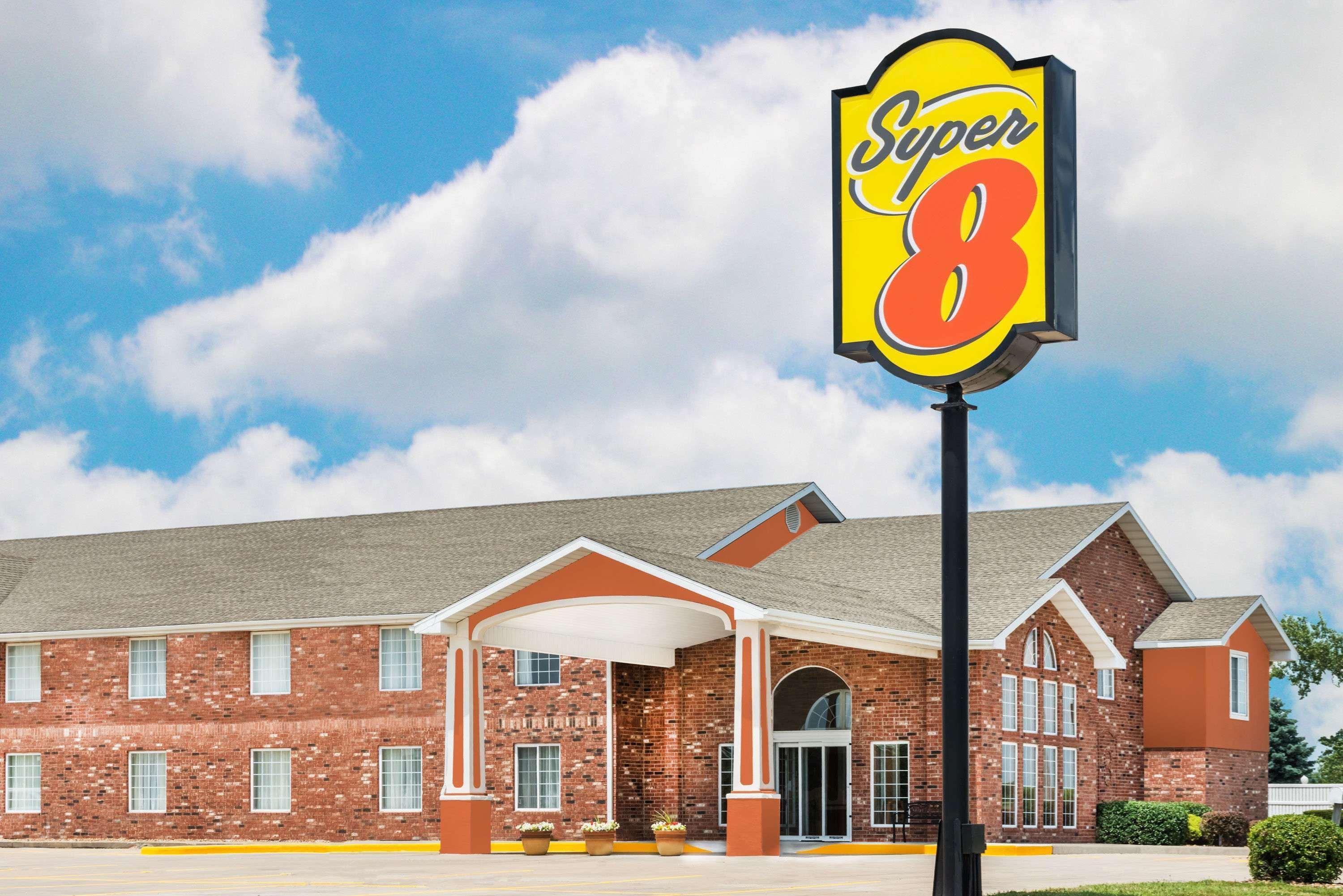 Super 8 By Wyndham Bolivar Exterior photo